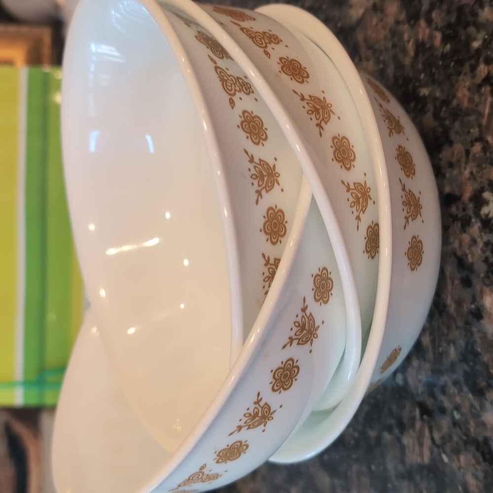 4 Vintage Corelle bowls set of 4 Harvest Gold Butterfly pattern 6" Cereal Soup